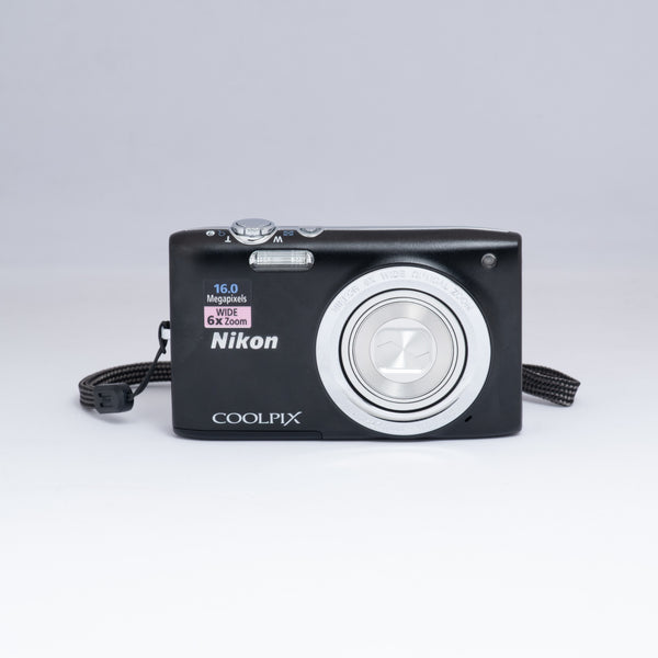 nikon-coolpix-s2700-digital-camera front