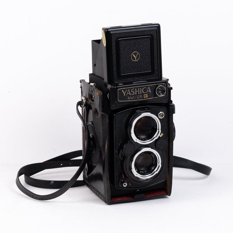 Yashica MAT 124G — view 2