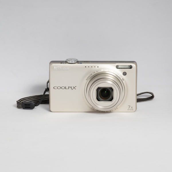 Nikon Coolpix S6000