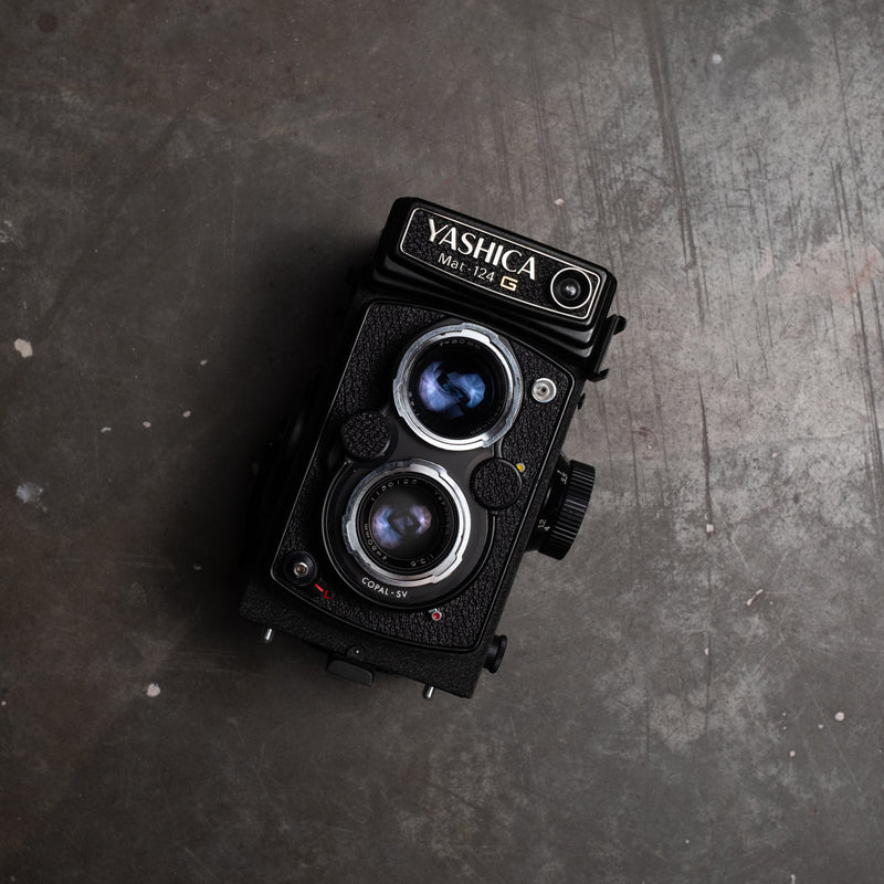 Yashica MAT-124G