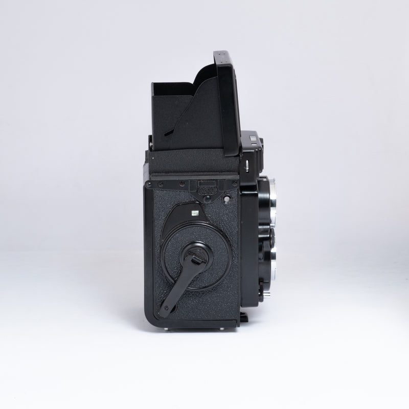 Yashica Mat-124G — side · view 7